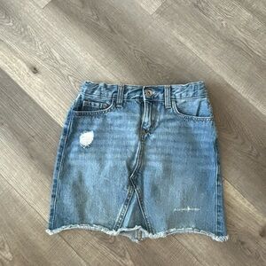 3/20$ Girls light blue distressed denim jean skirt size 10